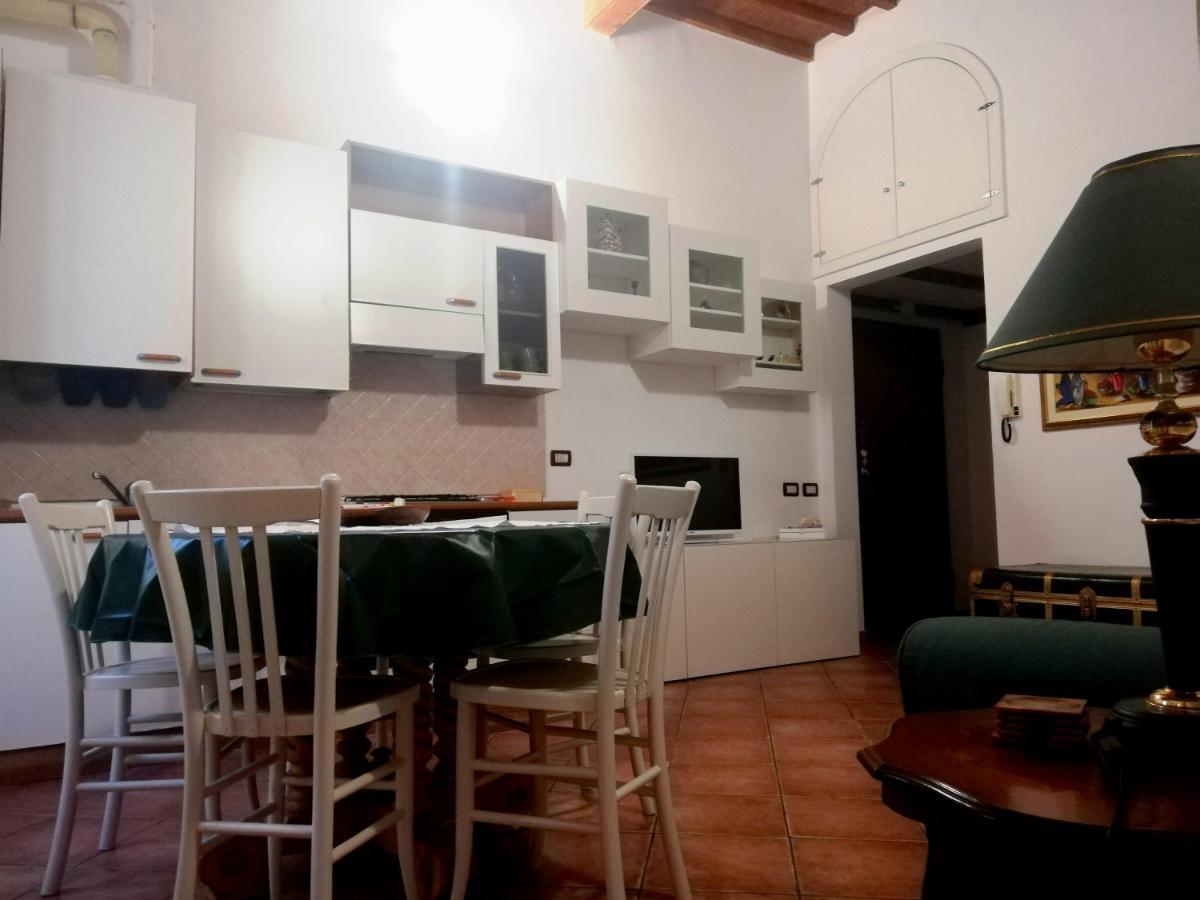 La Casa Di Giosue Apartment ลีวอร์โน ภายนอก รูปภาพ